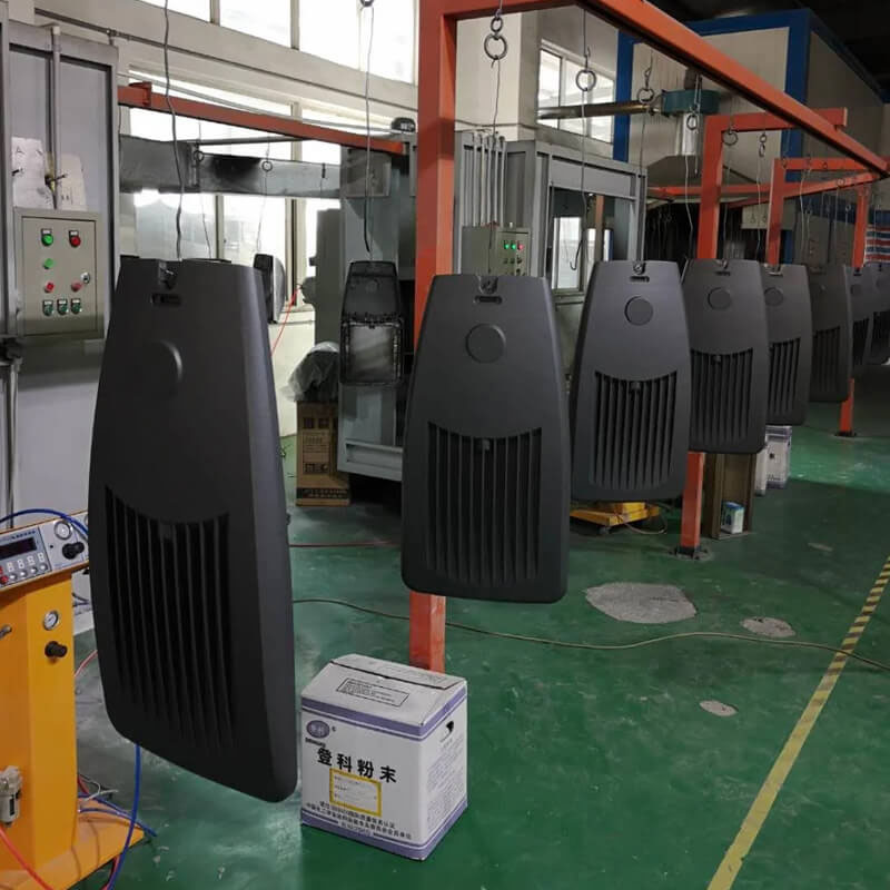 How to spray powder on LED street light housing ? نحوه اسپری پودر روی محفظه چراغ خیابان LED؟